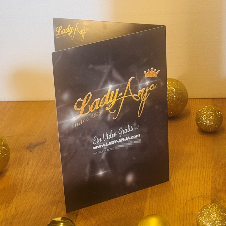 Lady Anja Christmas card 2024 – back with gift code for a free video
