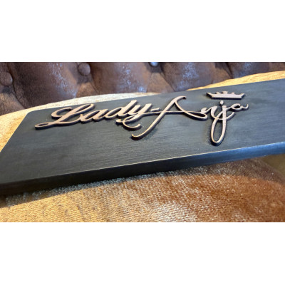 Premiere: Mein erstes Paddle. Schwarz, brutal, ikonisch.