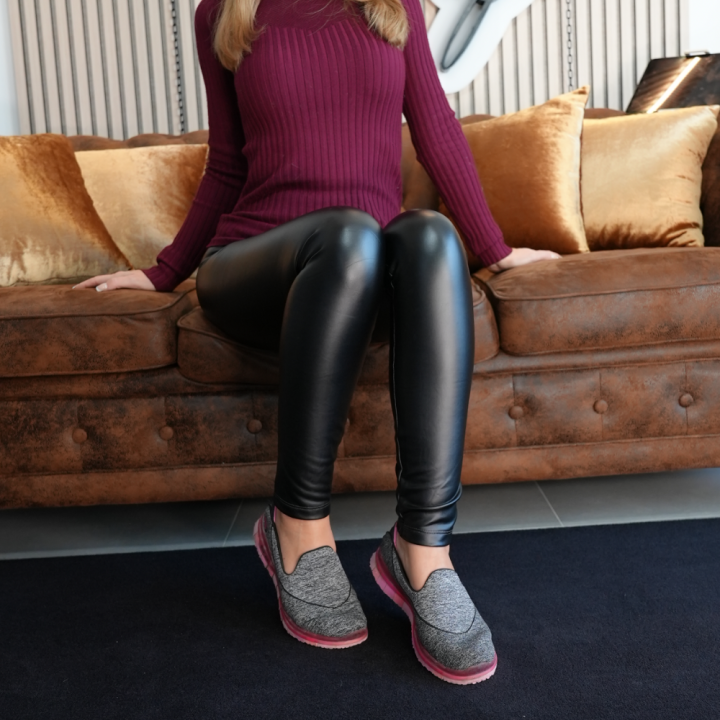 Grau rosa Slip-on Sneaker von Skechers