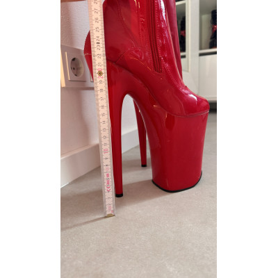 Rote Lack Overknee Plateau Stiefel