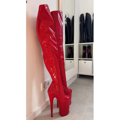 Rote Lack Overknee Plateau Stiefel