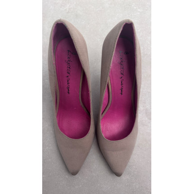 Getragene LadyStar Pumps