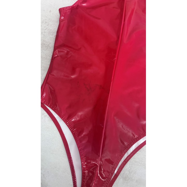 Roter Koucla Lack Body